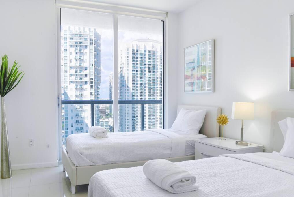 Wonderful 2 Bedroom Apt With Ocean Views At Icon Brickell Майами Экстерьер фото
