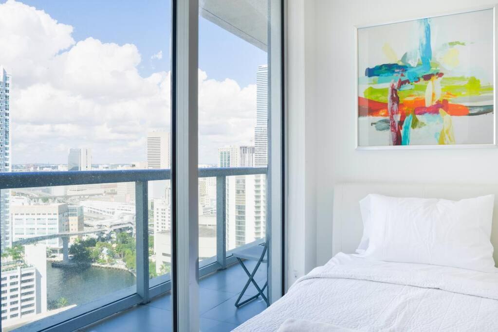 Wonderful 2 Bedroom Apt With Ocean Views At Icon Brickell Майами Экстерьер фото