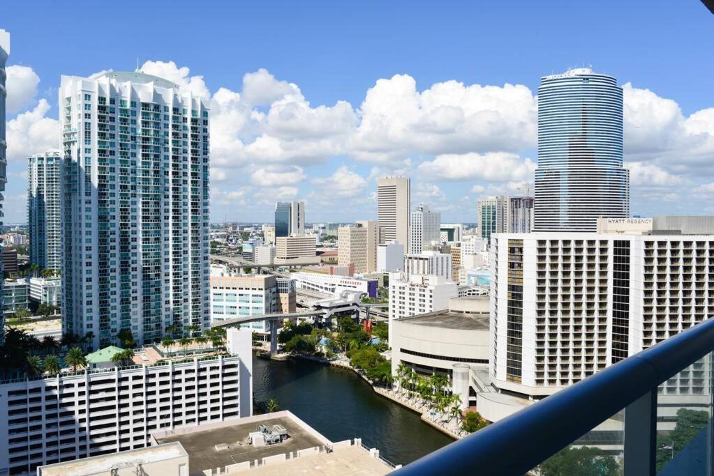 Wonderful 2 Bedroom Apt With Ocean Views At Icon Brickell Майами Экстерьер фото